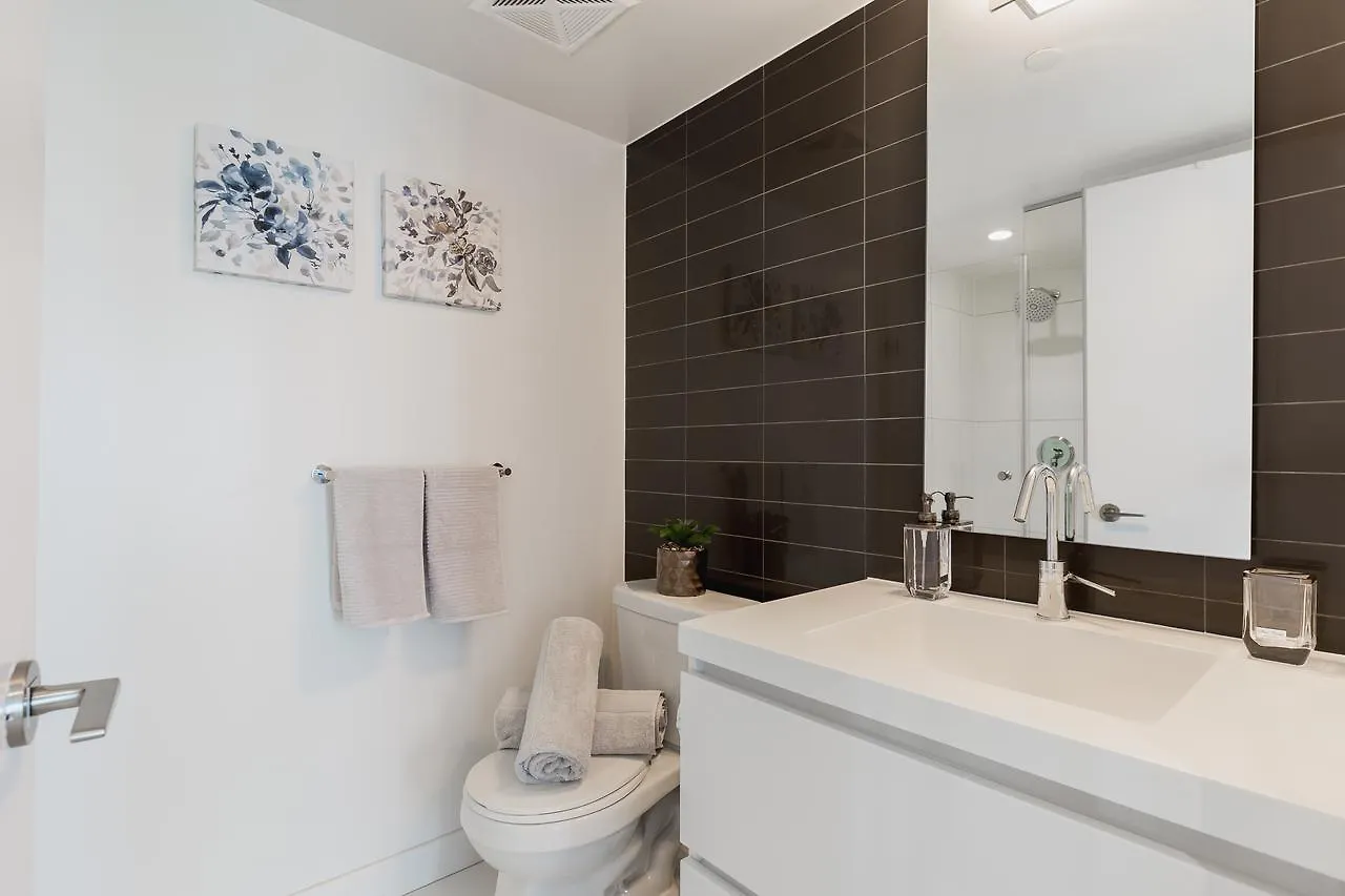 Apartamento Premium 2-Bedroom With Cn Tower & Lake Views Toronto