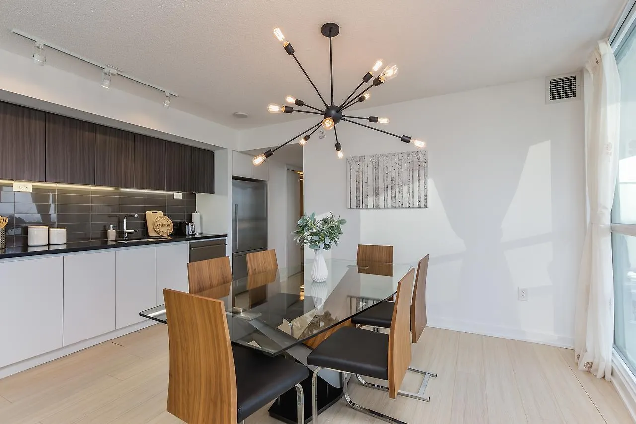 Premium 2-Bedroom With Cn Tower & Lake Views Toronto Apartamento